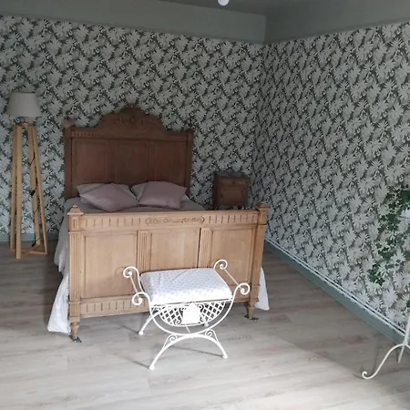 Charmante Maison Avec Cheminee, Grand Jardin Et Boxe Chevaux Nyaraló *