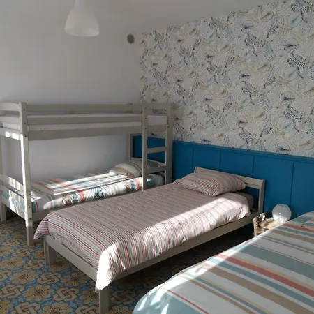 Charmante Maison Avec Cheminee, Grand Jardin Et Boxe Chevaux * Saint-Hilaire-sur-Helpe