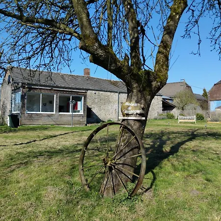 Charmante Maison Avec Cheminee, Grand Jardin Et Boxe Chevaux Nyaraló